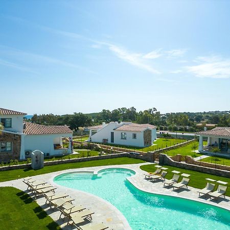 Enaja - Luxury Retreat Aparthotel Budoni Luaran gambar