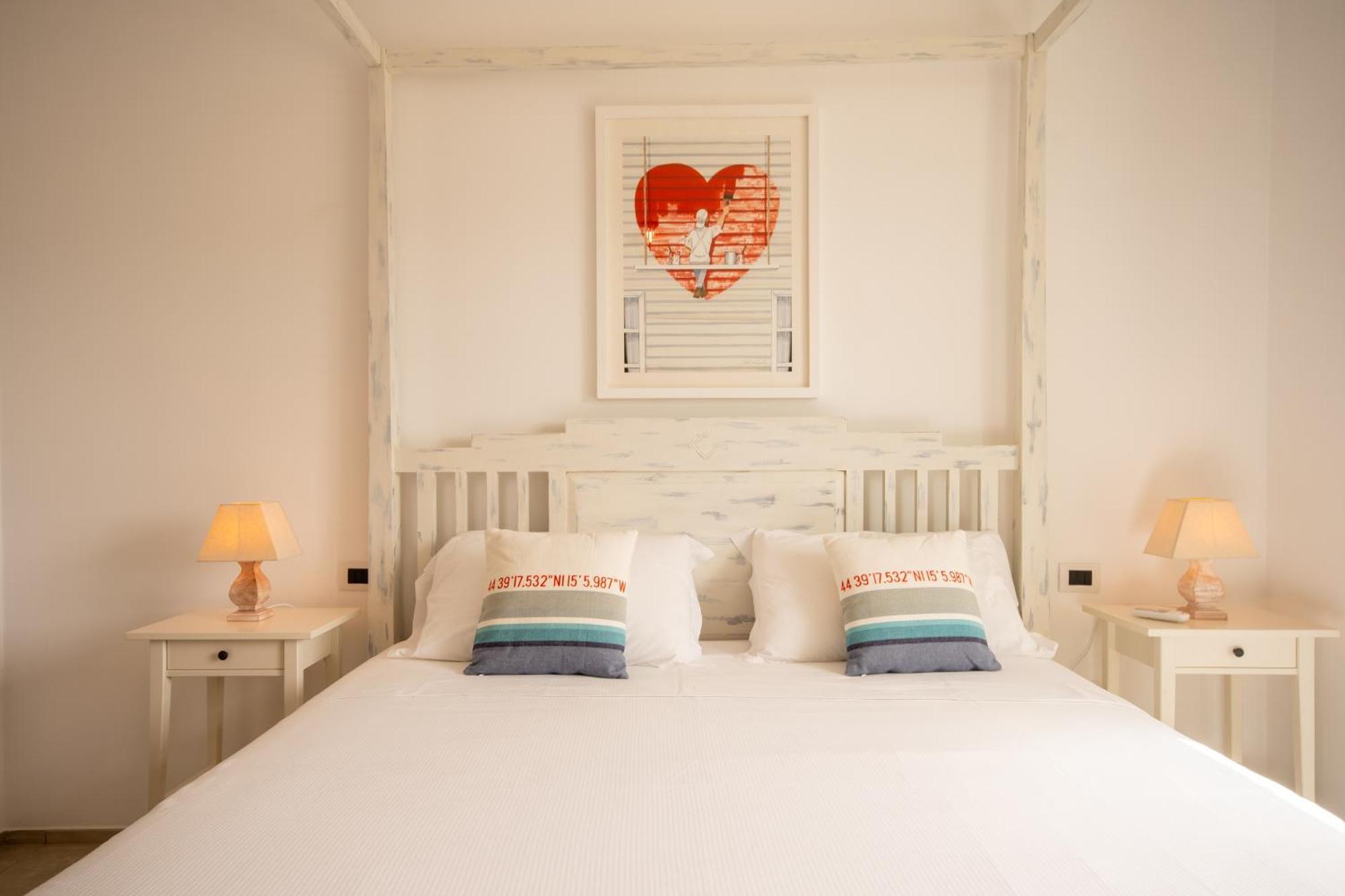 Enaja - Luxury Retreat Aparthotel Budoni Luaran gambar