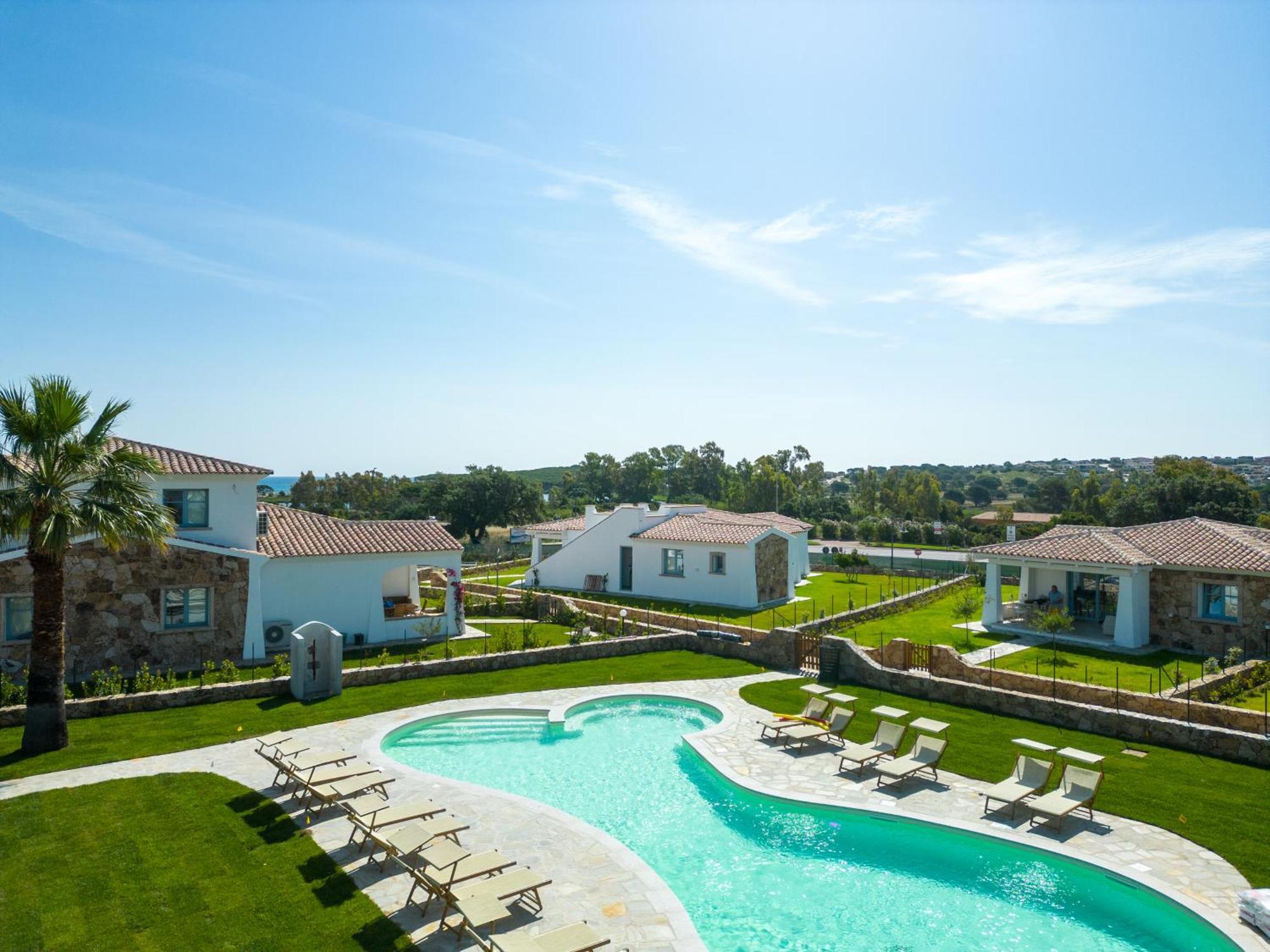 Enaja - Luxury Retreat Aparthotel Budoni Luaran gambar