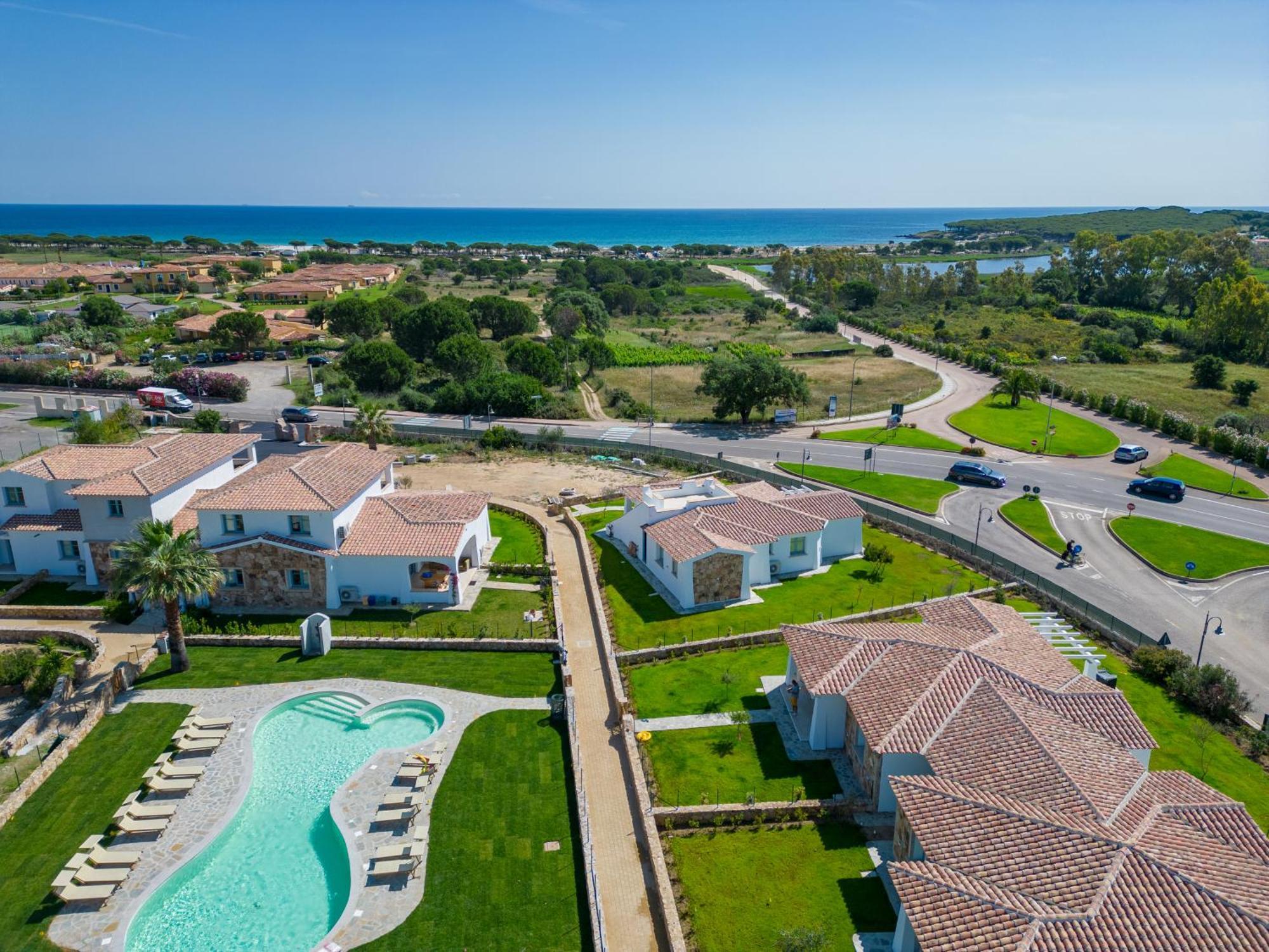Enaja - Luxury Retreat Aparthotel Budoni Luaran gambar